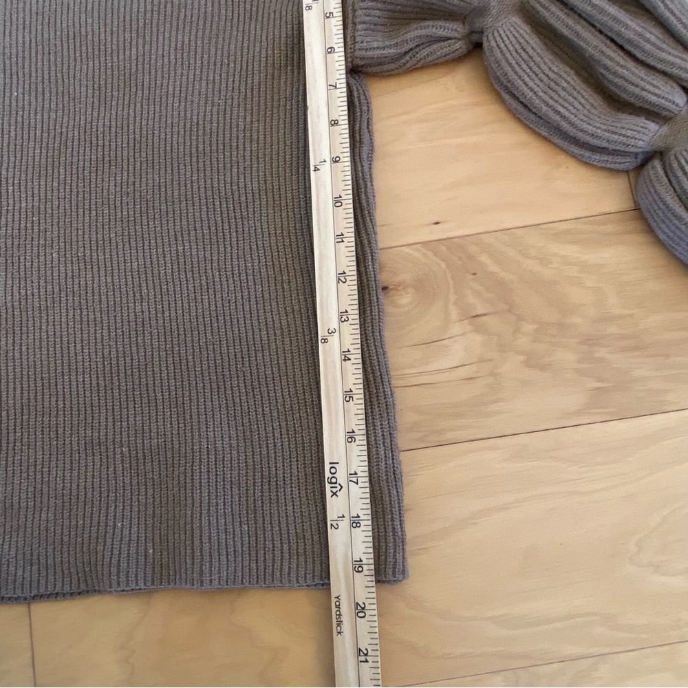 Brown Hem & Thread Ribbed Turtleneck Sweater with Puffy Sleeve M - Picture 6 of 7